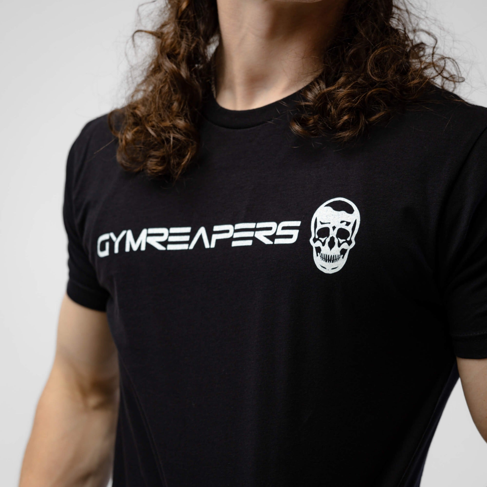 Crossfit Mayhem - GYM เสื้อยืดพิมพ์ลายตัวอักษรรูปหัวกะโหลกแบบเรียบง่ายเหมาะสำหรับการออกกำลังกายและทรงเข้ารูป